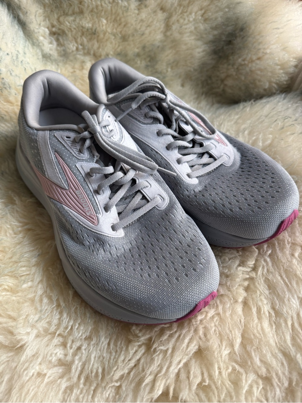 Brooks ADRENALINE GTS 24 Extra Wide Running Shoes Size 11